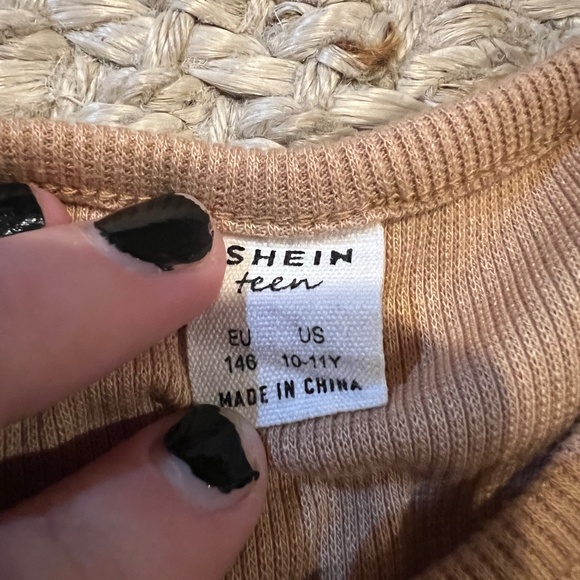Shein teen tank top - Picture 2 of 2